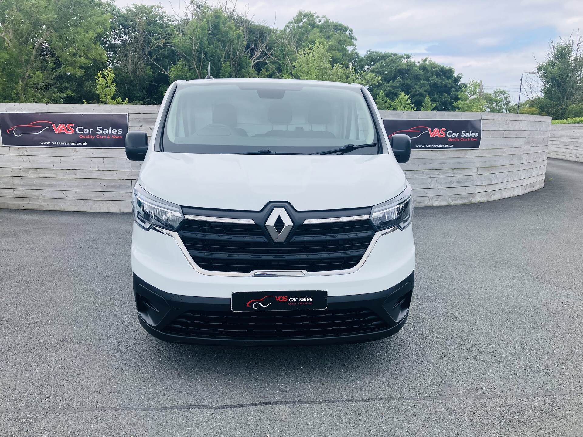 Renault Trafic SWB DIESEL in Down