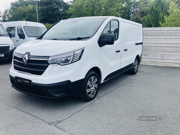 Renault Trafic SWB DIESEL in Down