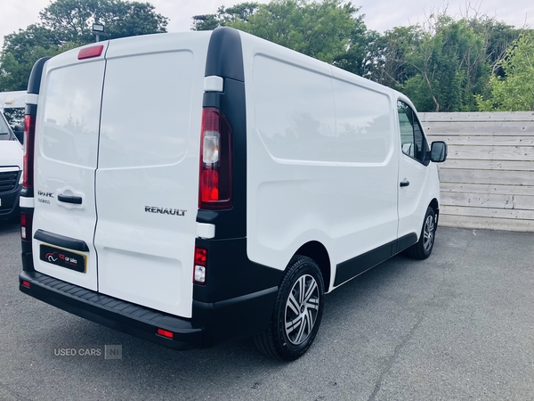 Renault Trafic SWB DIESEL in Down