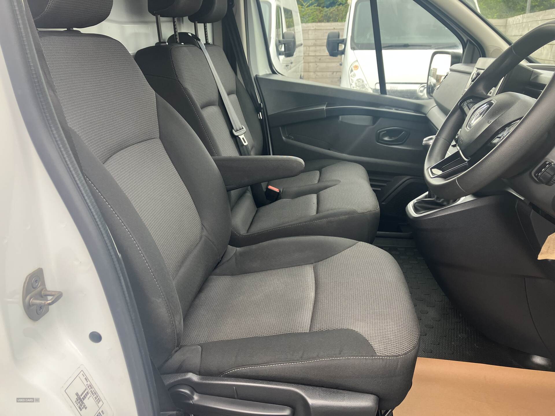 Renault Trafic SWB DIESEL in Down