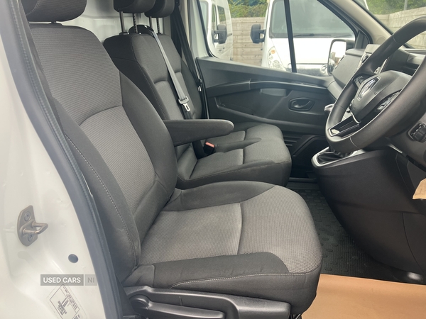Renault Trafic SWB DIESEL in Down