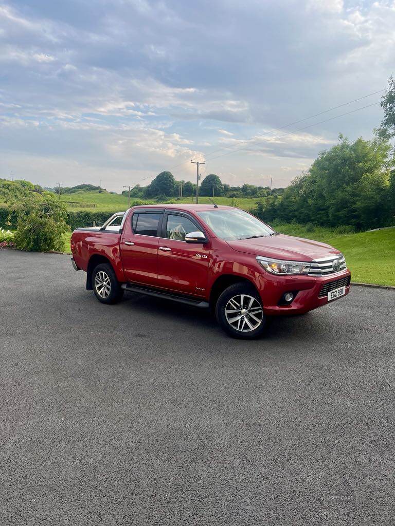 Feb 2017 Toyota Hilux Invincible D/Cab Pick Up 2.4 D-4D Auto