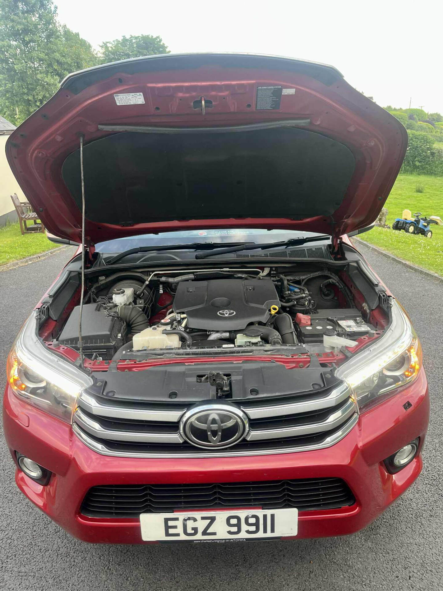 Feb 2017 Toyota Hilux Invincible D/Cab Pick Up 2.4 D-4D Auto