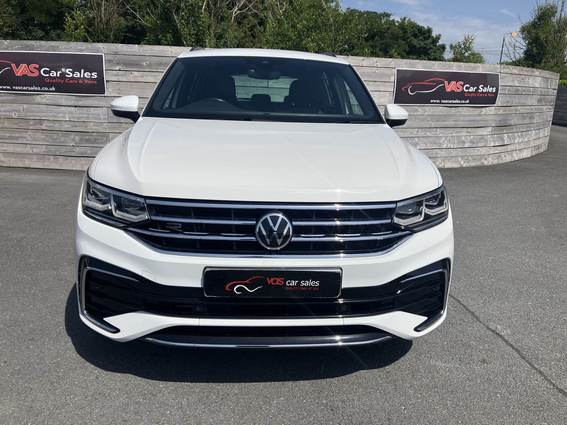 Volkswagen Tiguan ESTATE in Down