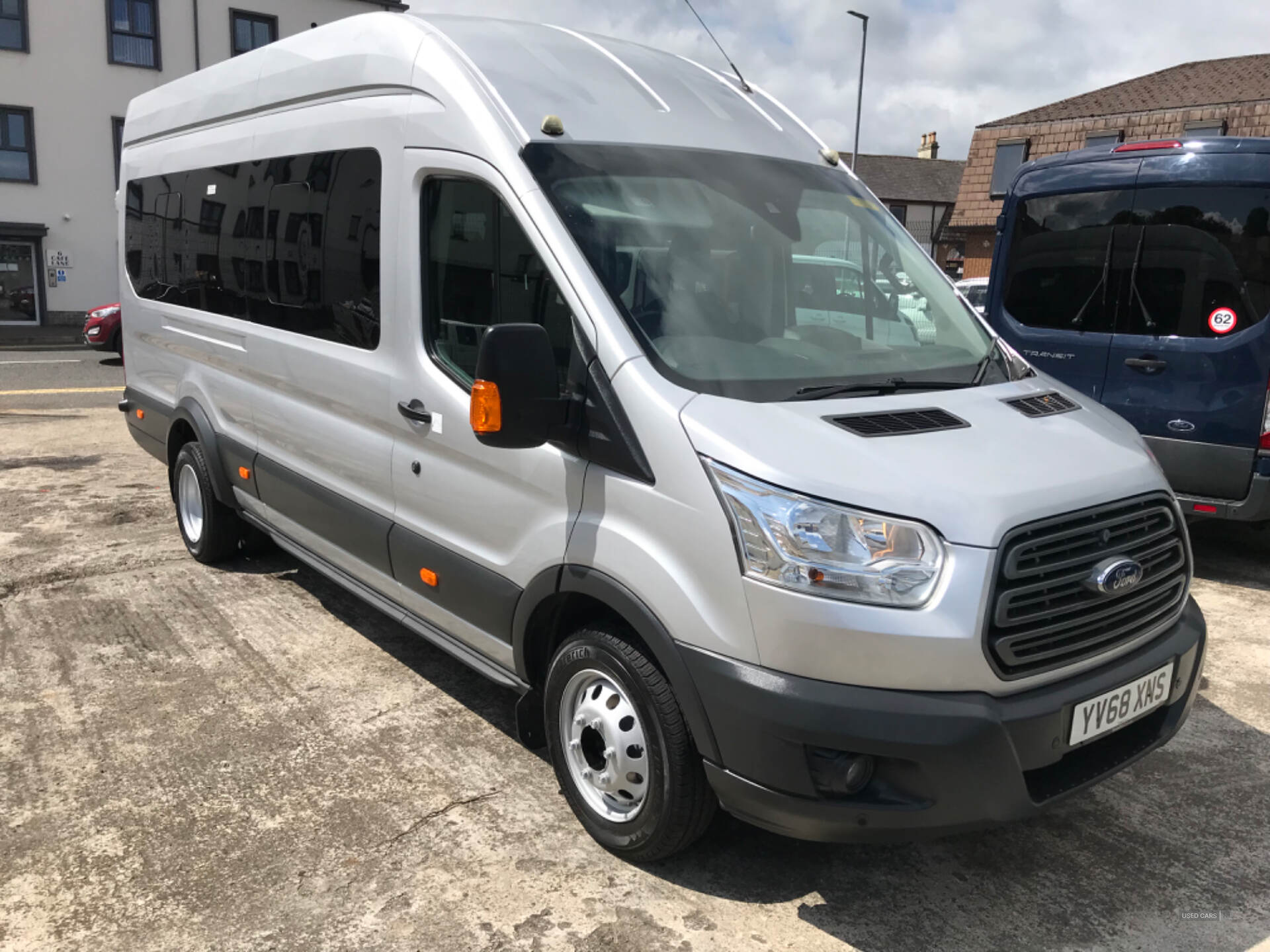 Ford Transit 460 L4 MINIBUS DIESEL RWD in Antrim