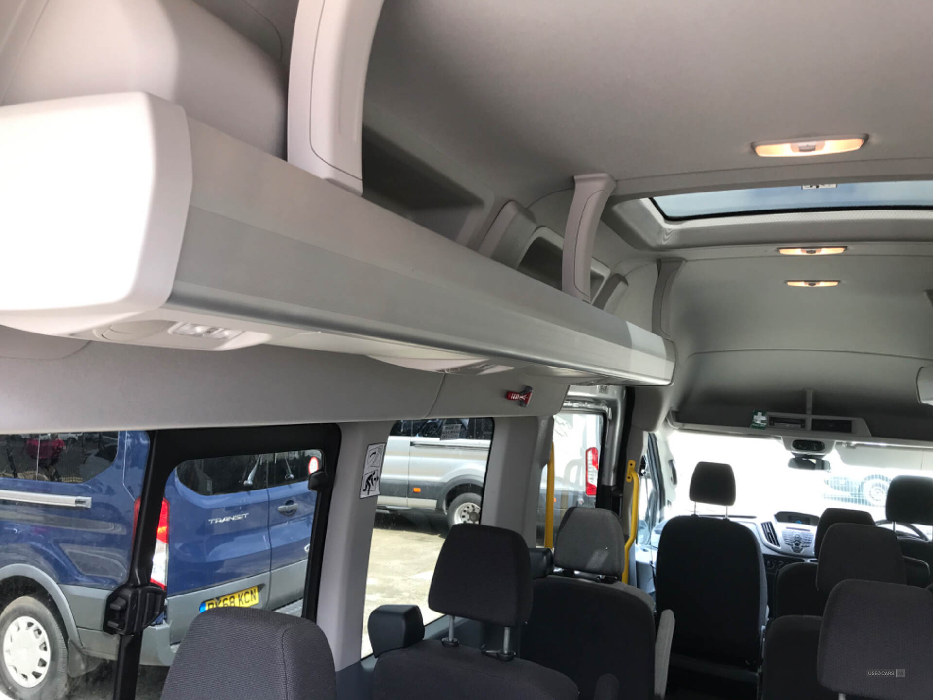 Ford Transit 460 L4 MINIBUS DIESEL RWD in Antrim