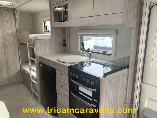 2021 Elddis Avante 586/6, Fixed Bunks, 1 Owner