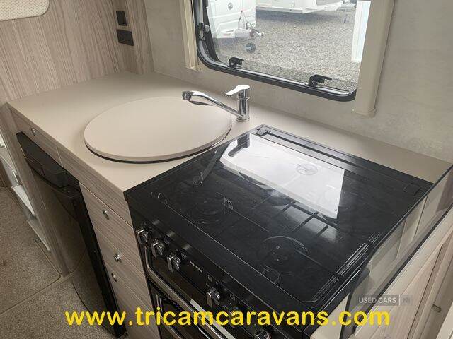 2021 Elddis Avante 586/6, Fixed Bunks, 1 Owner