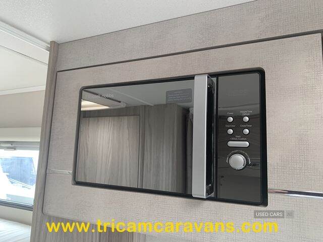 2021 Elddis Avante 586/6, Fixed Bunks, 1 Owner