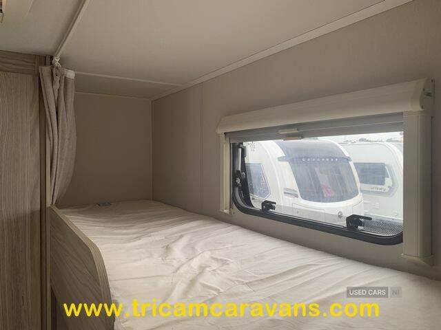 2021 Elddis Avante 586/6, Fixed Bunks, 1 Owner