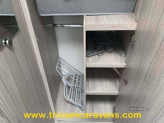2021 Elddis Avante 586/6, Fixed Bunks, 1 Owner