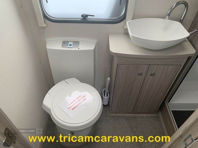 2021 Elddis Avante 586/6, Fixed Bunks, 1 Owner