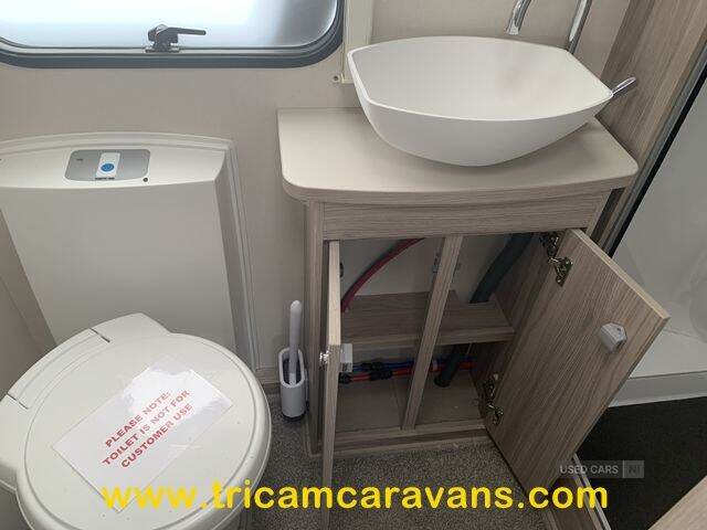 2021 Elddis Avante 586/6, Fixed Bunks, 1 Owner