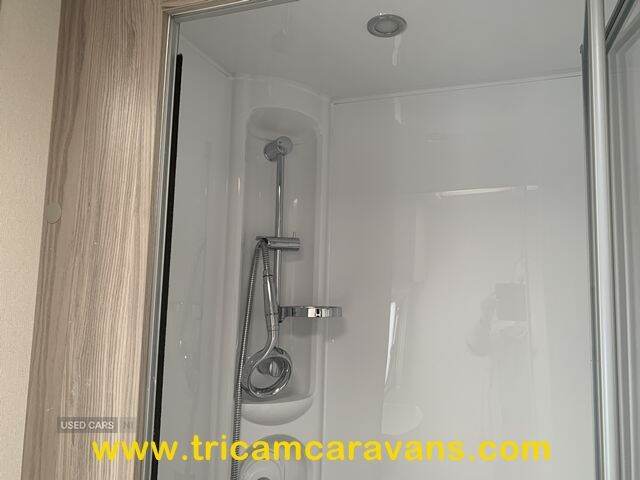 2021 Elddis Avante 586/6, Fixed Bunks, 1 Owner