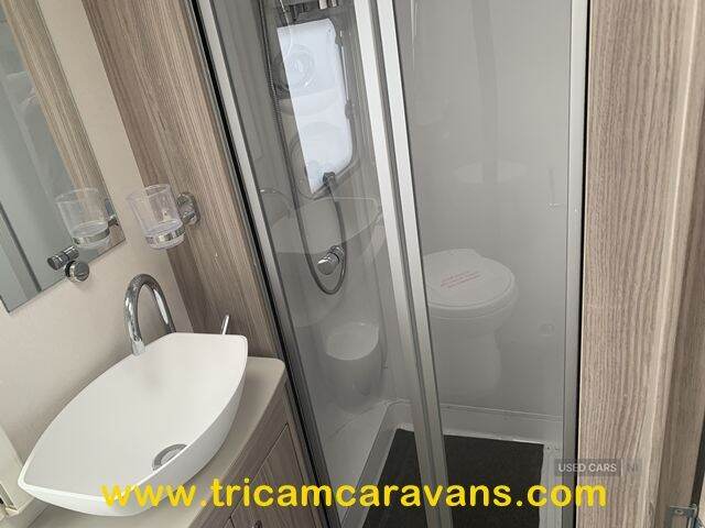 2021 Elddis Avante 586/6, Fixed Bunks, 1 Owner
