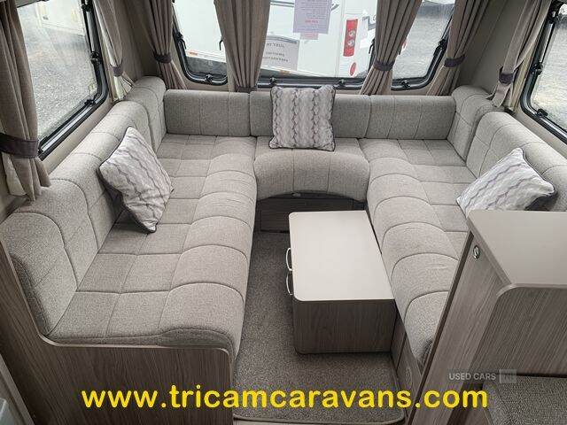  2021 Elddis Avante 586/6, Fixed Bunks, 1 Owner