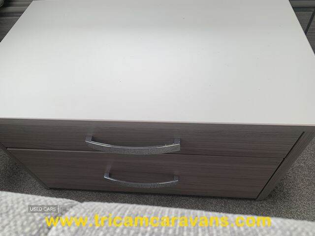  2021 Elddis Avante 586/6, Fixed Bunks, 1 Owner