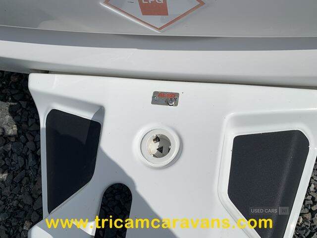  2012 Swift Challenger 580/4, Transverse Bed