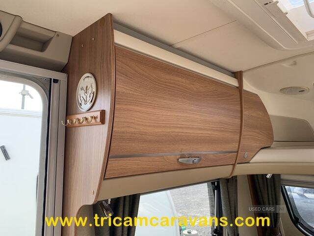  2012 Swift Challenger 580/4, Transverse Bed