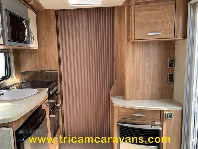  2012 Swift Challenger 580/4, Transverse Bed