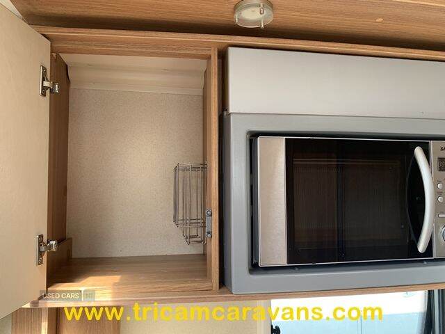  2012 Swift Challenger 580/4, Transverse Bed