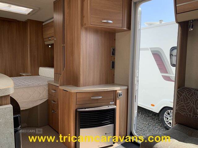  2012 Swift Challenger 580/4, Transverse Bed