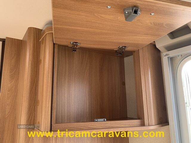  2012 Swift Challenger 580/4, Transverse Bed