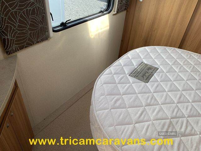 2012 Swift Challenger 580/4, Transverse Bed