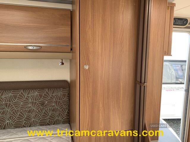  2012 Swift Challenger 580/4, Transverse Bed