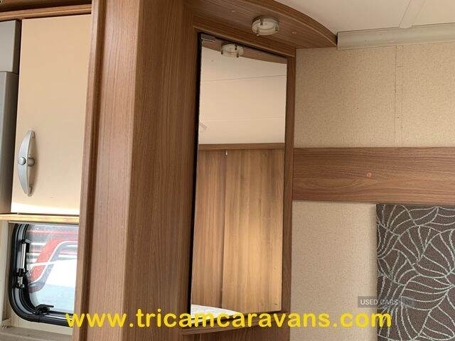  2012 Swift Challenger 580/4, Transverse Bed