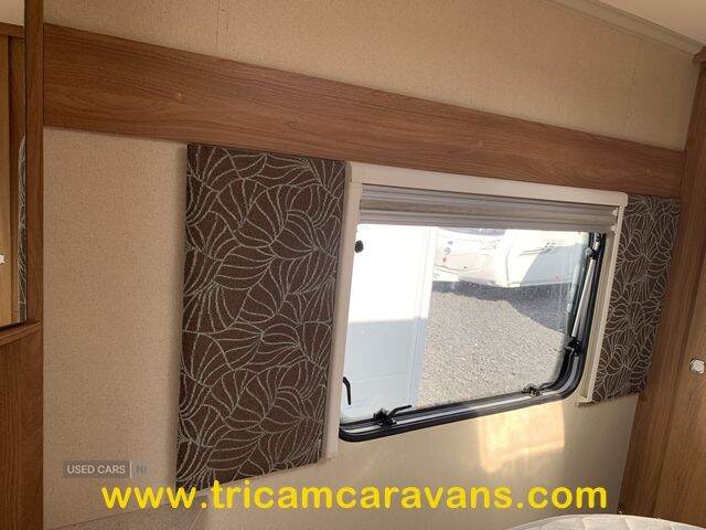  2012 Swift Challenger 580/4, Transverse Bed
