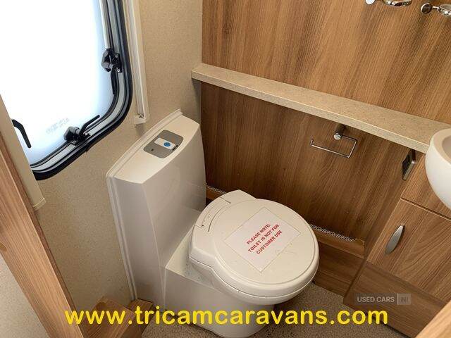  2012 Swift Challenger 580/4, Transverse Bed