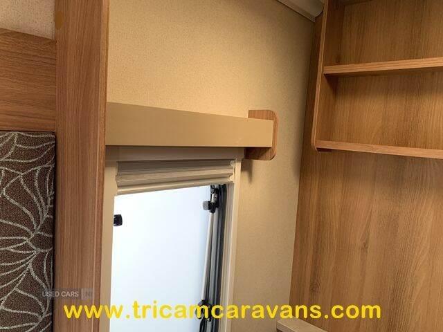  2012 Swift Challenger 580/4, Transverse Bed