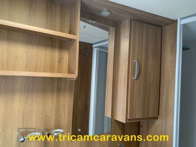  2012 Swift Challenger 580/4, Transverse Bed