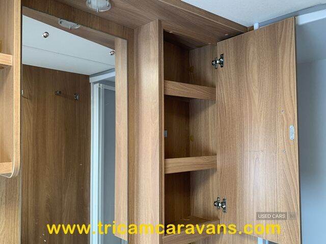  2012 Swift Challenger 580/4, Transverse Bed