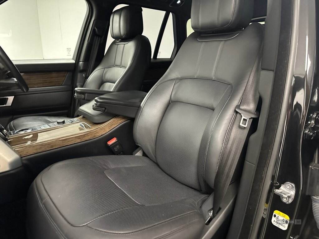 Sep 2019 Land Rover Range Rover 3.0 SDV6 Vogue 4dr Auto