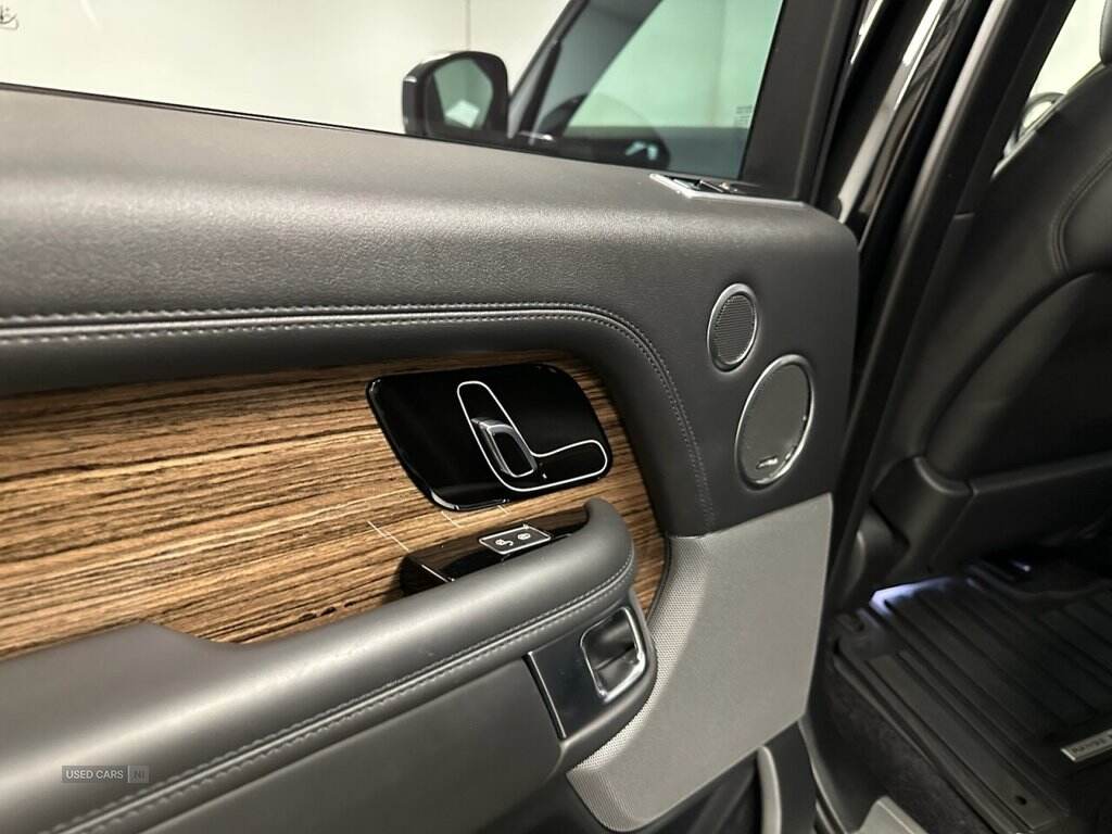 Sep 2019 Land Rover Range Rover 3.0 SDV6 Vogue 4dr Auto