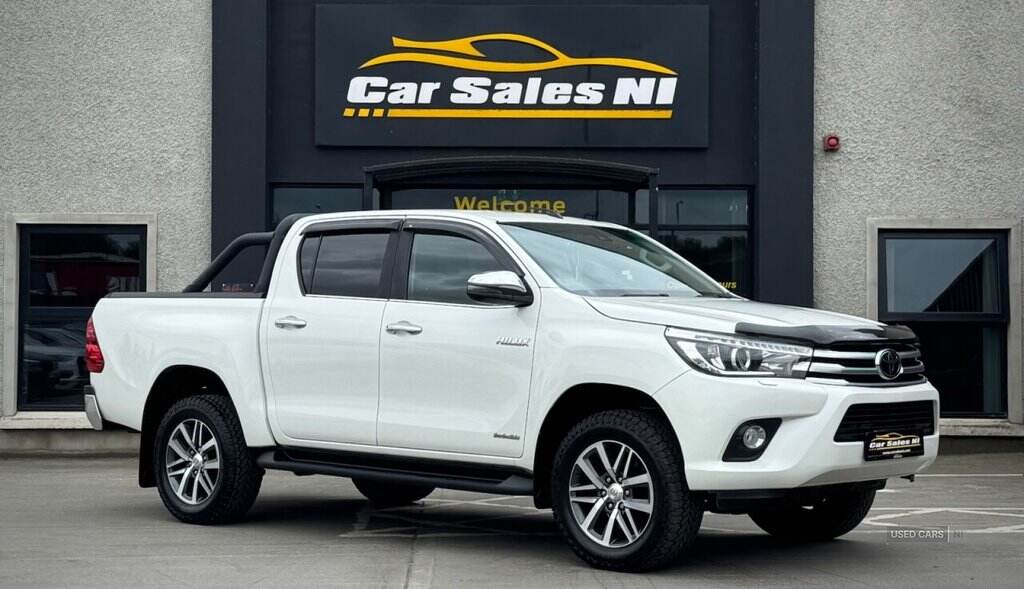 Nov 2019 Toyota Hi-lux Invincible D/Cab Pick Up 2.4 D-4D Auto