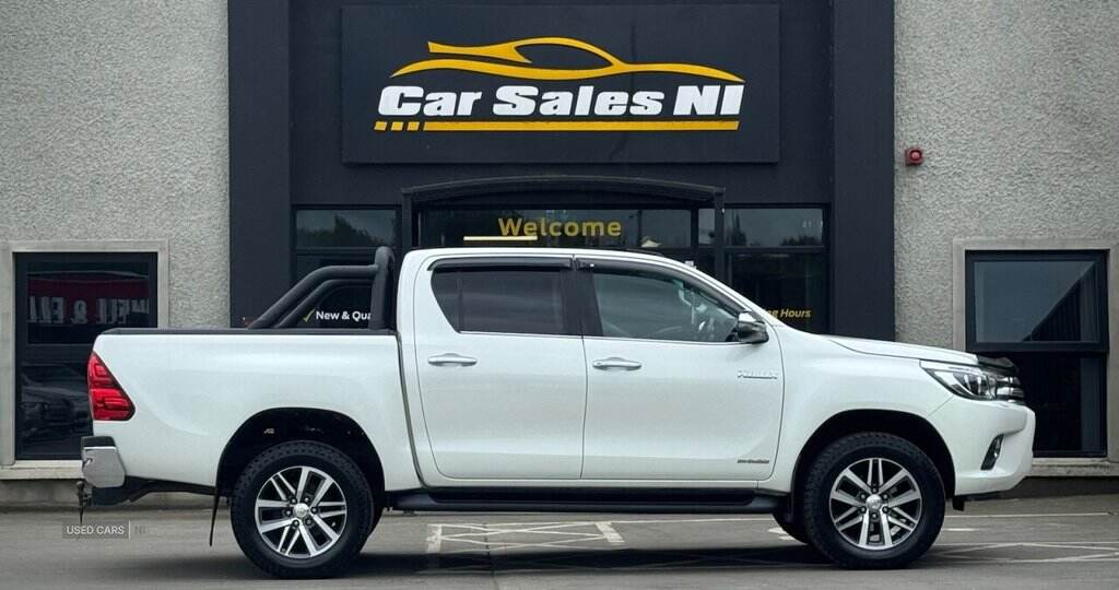 Nov 2019 Toyota Hi-lux Invincible D/Cab Pick Up 2.4 D-4D Auto