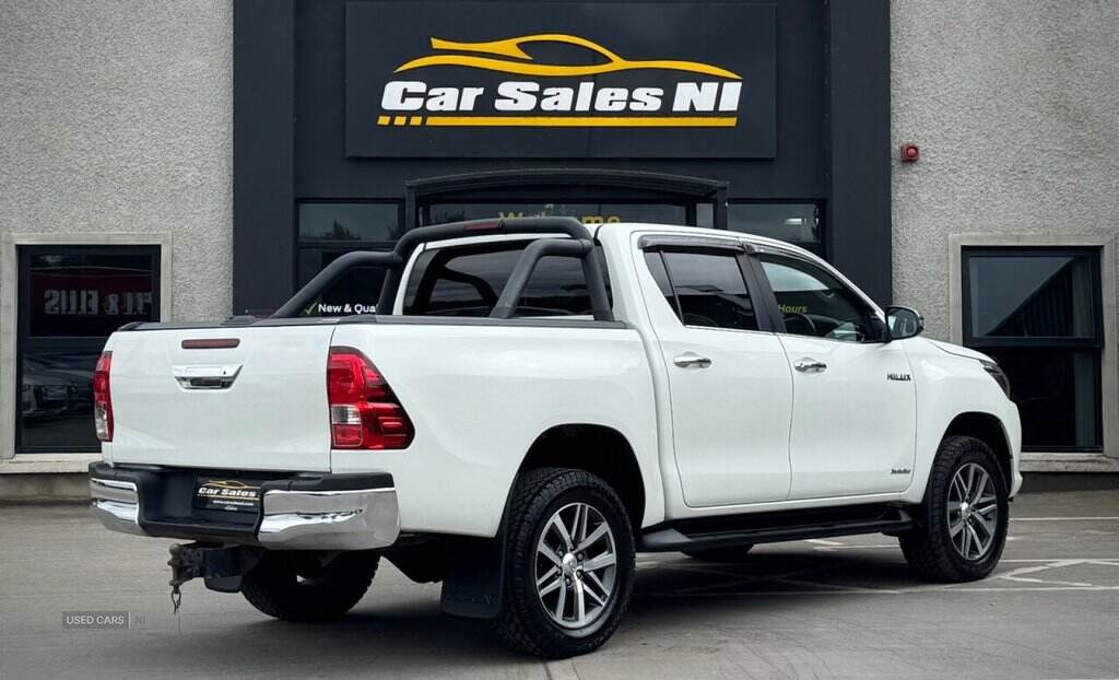 Nov 2019 Toyota Hi-lux Invincible D/Cab Pick Up 2.4 D-4D Auto