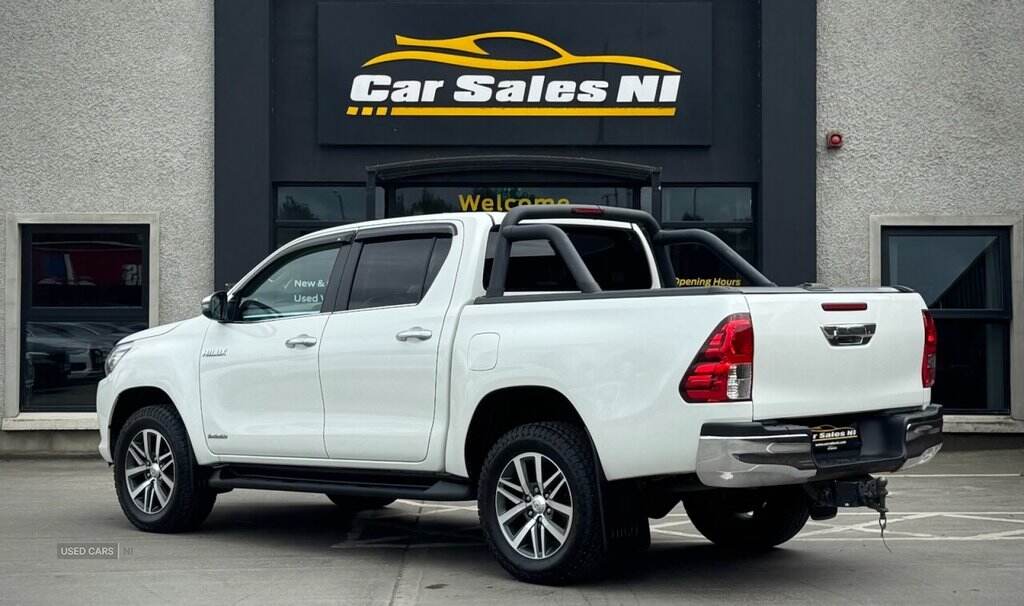 Nov 2019 Toyota Hi-lux Invincible D/Cab Pick Up 2.4 D-4D Auto
