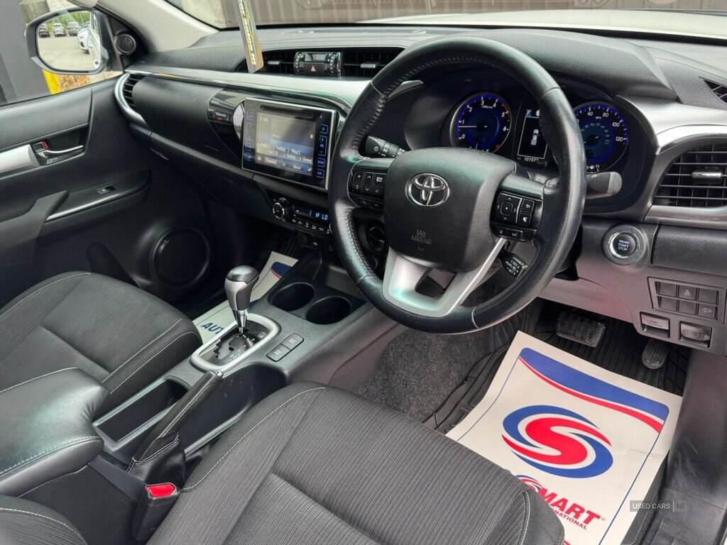 Nov 2019 Toyota Hi-lux Invincible D/Cab Pick Up 2.4 D-4D Auto