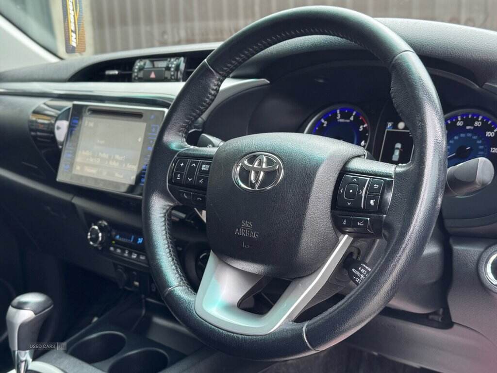 Nov 2019 Toyota Hi-lux Invincible D/Cab Pick Up 2.4 D-4D Auto