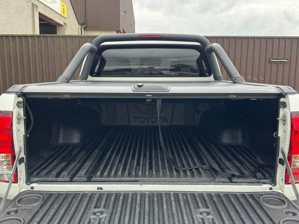 Nov 2019 Toyota Hi-lux Invincible D/Cab Pick Up 2.4 D-4D Auto