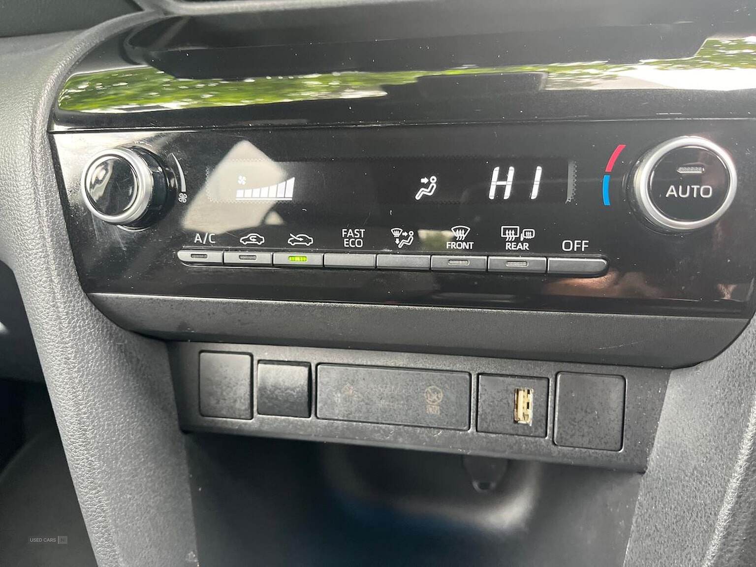Feb 2022 Toyota Yaris Cross 1.5 Hybrid Design 5Dr Cvt