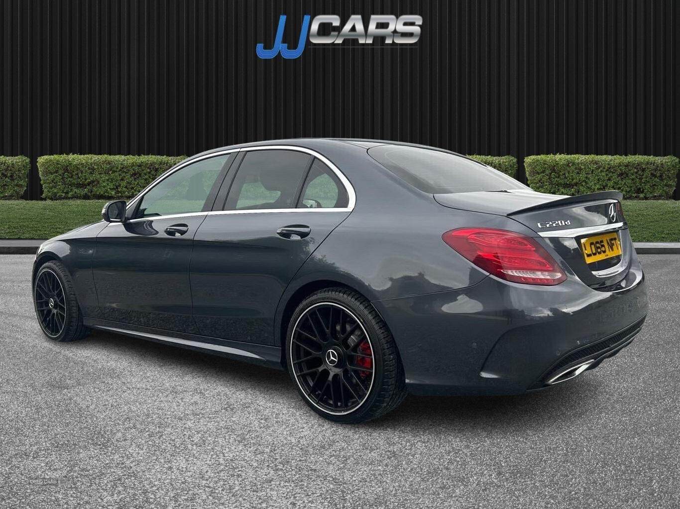 Nov 2015 Mercedes-Benz C Class C220d AMG Line 4dr Auto