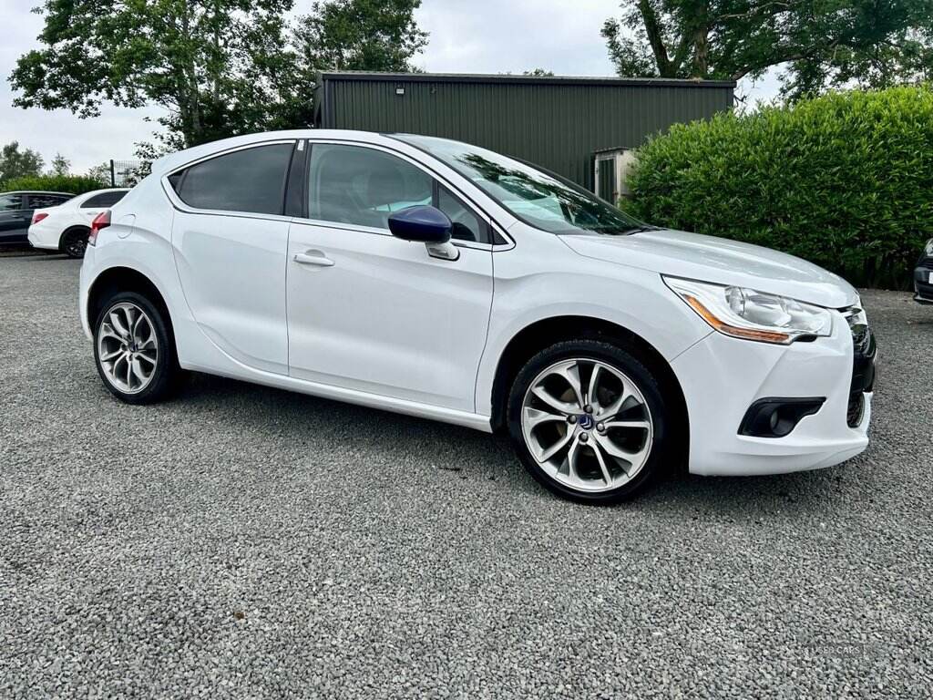 Citroen DS4 1.6 e-HDi Airdream DStyle Nav Hatchback 5dr Diesel Manual Euro 5 (s/s) (115 ps) in Antrim