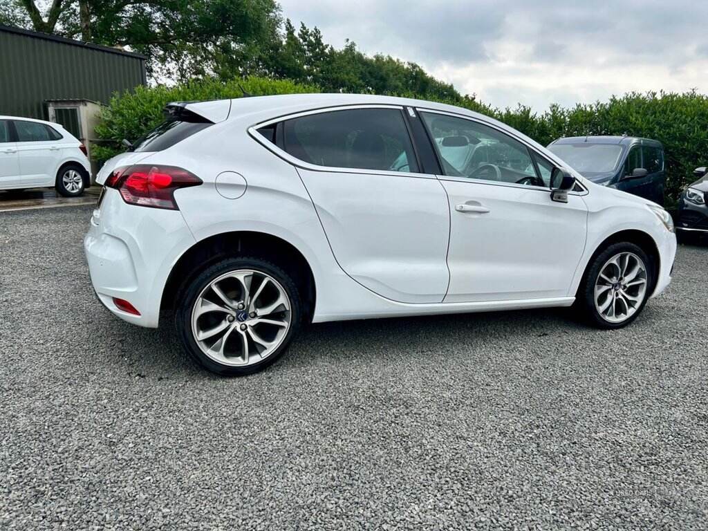 Citroen DS4 1.6 e-HDi Airdream DStyle Nav Hatchback 5dr Diesel Manual Euro 5 (s/s) (115 ps) in Antrim