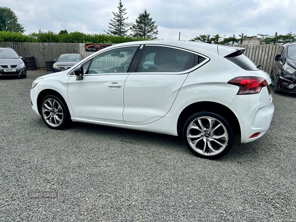 Citroen DS4 1.6 e-HDi Airdream DStyle Nav Hatchback 5dr Diesel Manual Euro 5 (s/s) (115 ps) in Antrim