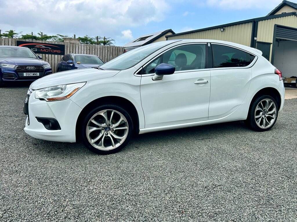Citroen DS4 1.6 e-HDi Airdream DStyle Nav Hatchback 5dr Diesel Manual Euro 5 (s/s) (115 ps) in Antrim